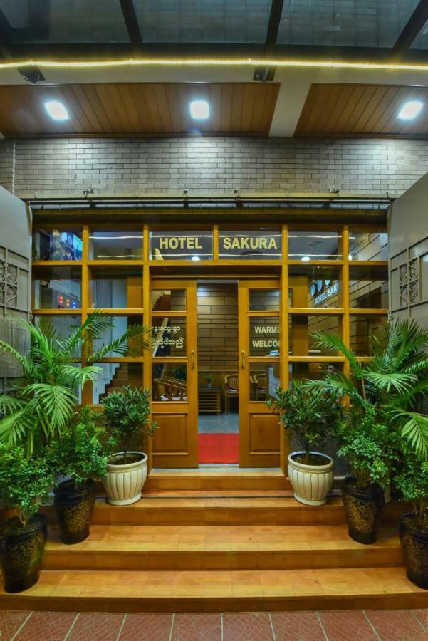 Hotel Sakura Pyinoolwin Pyin U Lwin Exterior foto